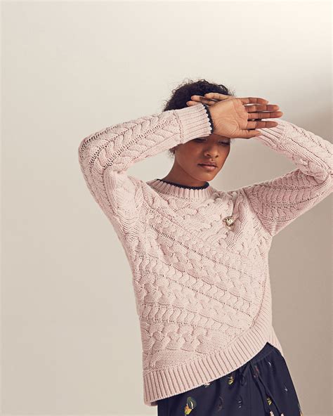 WOMEN'S LUXURY PINK KNITWEAR 